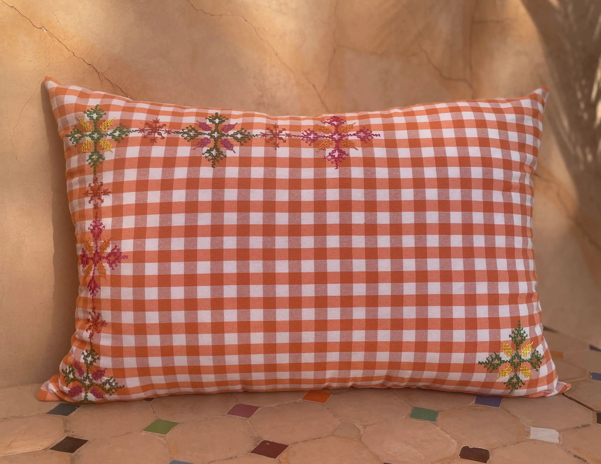 Housse de coussin brodée Amber