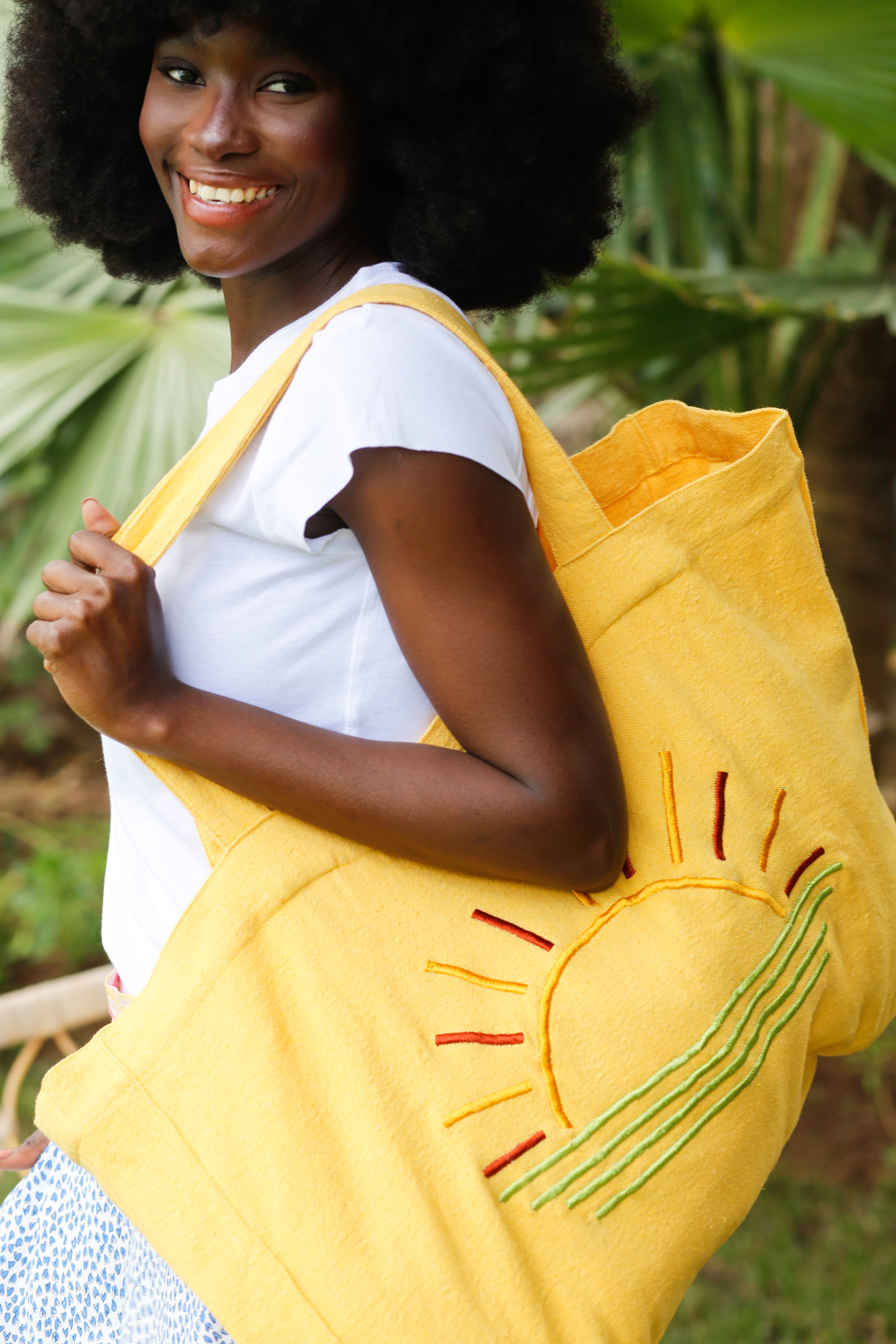 Sac brodé soleil 'Chams'